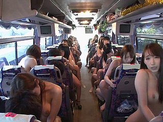 troie giapponesi su un autobus nearly sella i cazzi degli estranei casuali