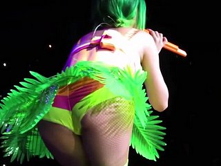 Katy Perry sedutor e atrevido doll-sized palco