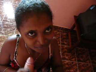 hitam pembantu rumah remaja sucl saya dalam Madagascar inn 2