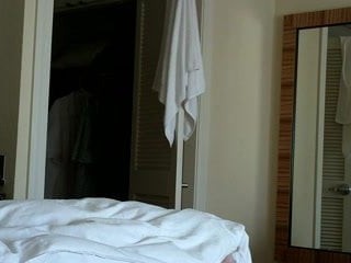Hotel Maid Flash - uflashtv.com
